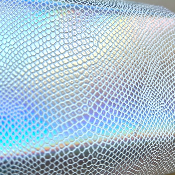 Holographic Clutch bag with silver hardware - Picture 2 of 7